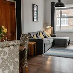 Charming Terrace Steps From Walls And River *