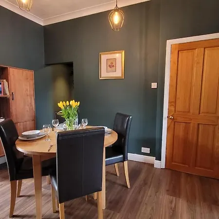 Colenso St - 2 Bed House By Bishy Road & River Holiday home