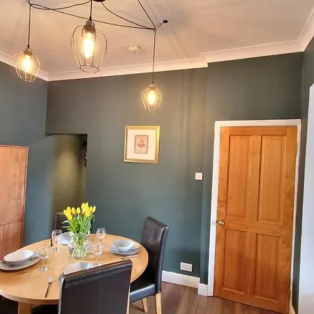 Colenso St - 2 Bed House By Bishy Road & River York