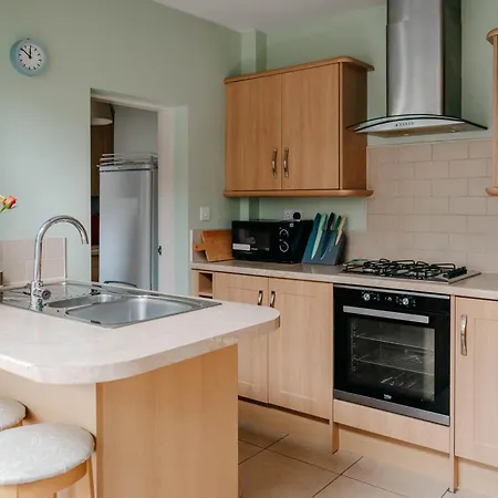 Charming Terrace Steps From Walls And River Holiday home York