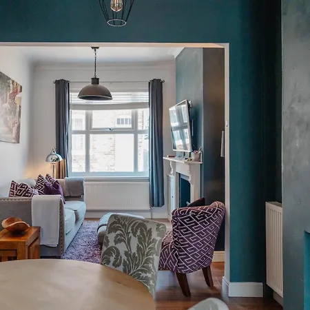 Holiday home Charming Terrace Steps From Walls And River York