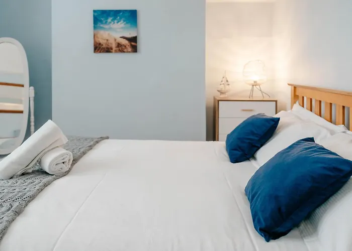 Relaxing Off Bishy Rd Perfect For Break